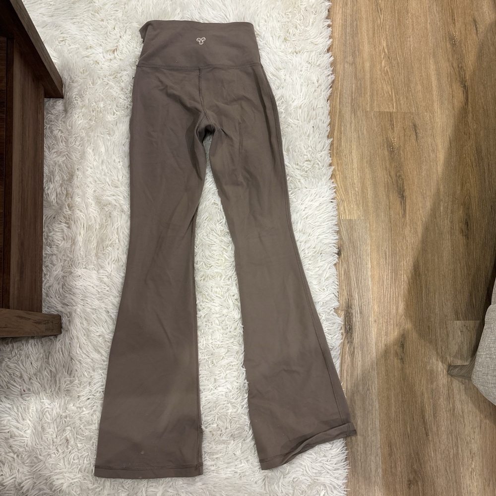Aritzia TNA Flared Yoga Pants